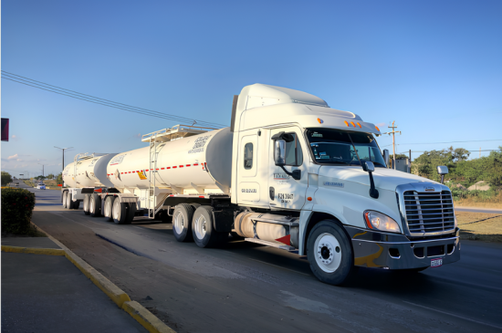 México endurece supervisión al autotransporte de combustibles